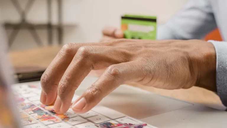 Esta contraseña ha aparecido en una filtración de datos: el aviso de Google que nunca debes ignorar y cómo actuar
