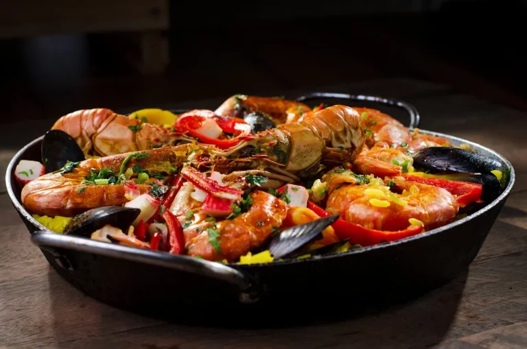 El sacrilegio científico que mejora la paella: añadir bicarbonato al caldo para un ‘socarrat’ infalible