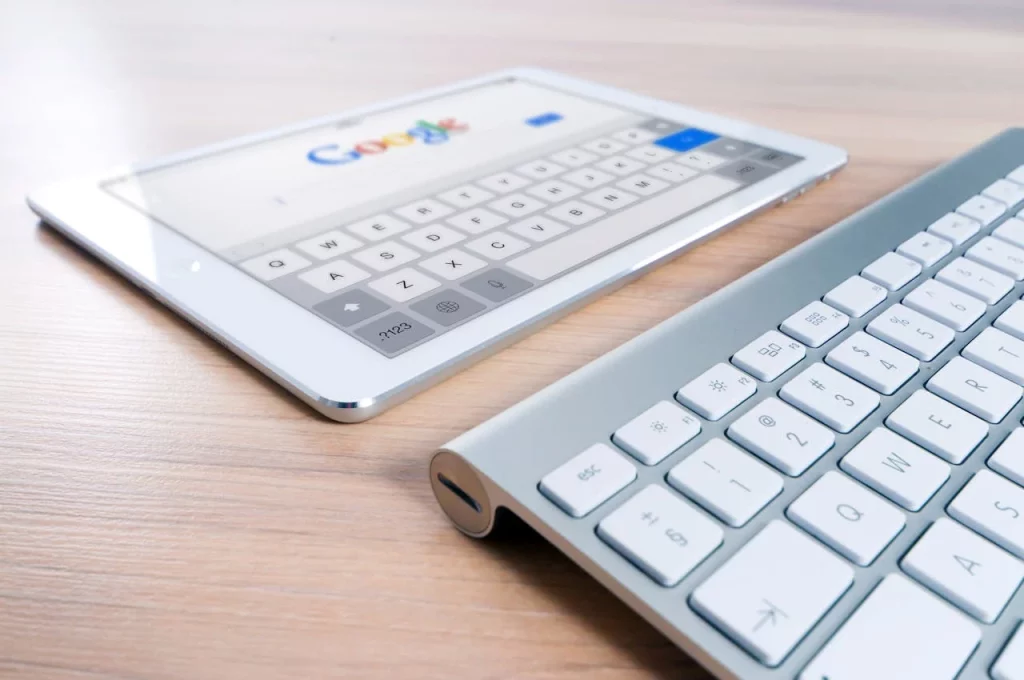 EL AVISO QUE CONGELA LA SANGRE: ¿QUÉ SIGNIFICA REALMENTE ESA ALERTA DE GOOGLE?