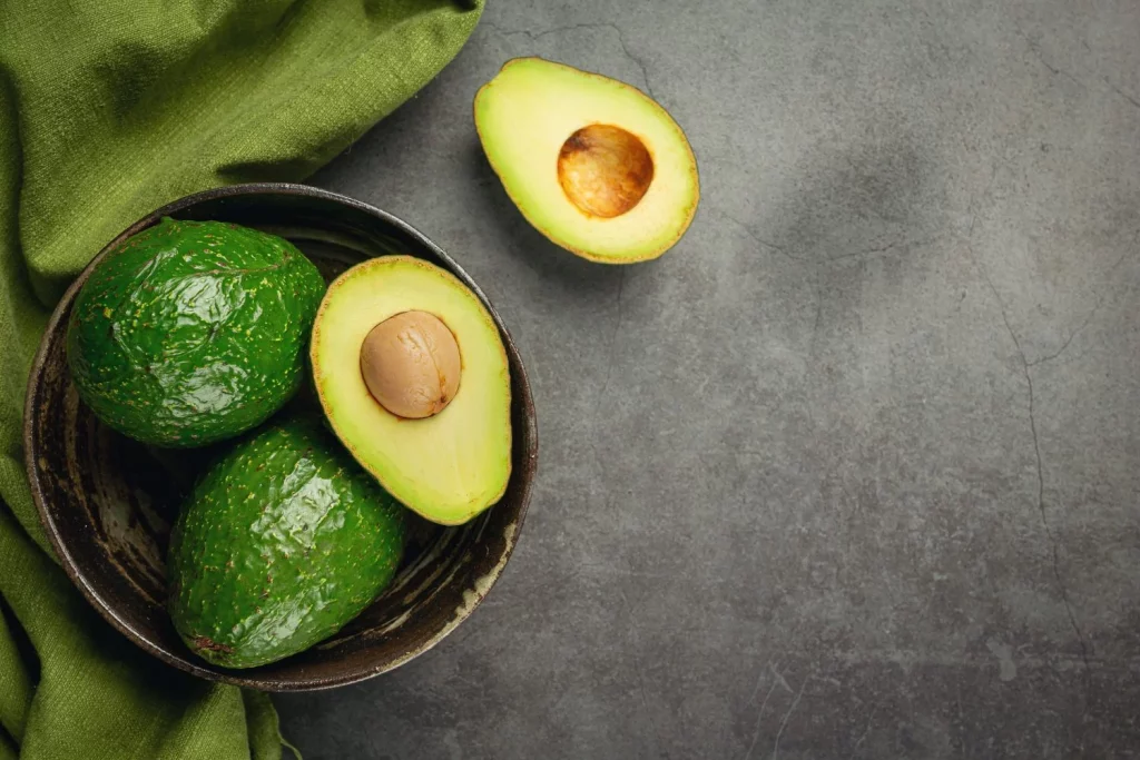 GRASAS BUENAS: EL SECRETO MEJOR GUARDADO DEL AGUACATE