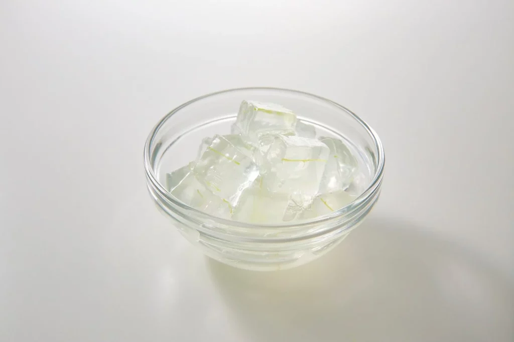 TikTok arde tras este consejo de belleza que recibió un influencer español que lleva media vida maquillándose 3 Moncloa El truco de TikTok que todos deben probar