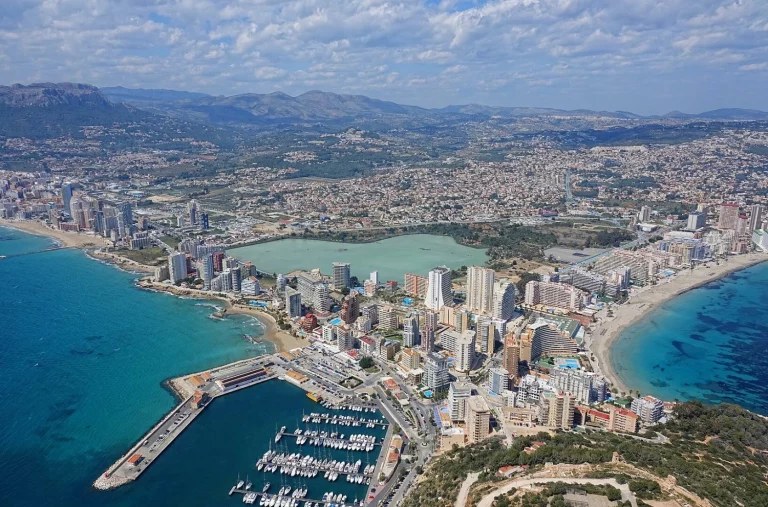 «Más económico que las Baleares y en septiembre todo al 50%», Andrea Tuzzi (43), guía turística de Calpe