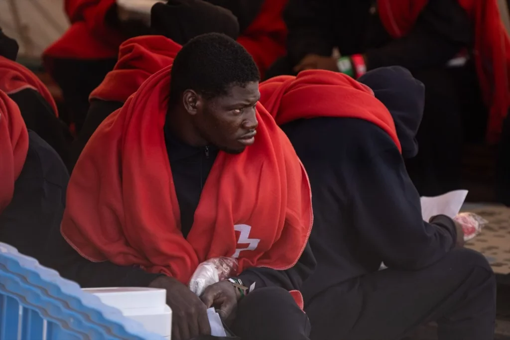 EuropaPress 6167788 varios migrantes llegada centro acogida temporal extranjeros cate san Moncloa