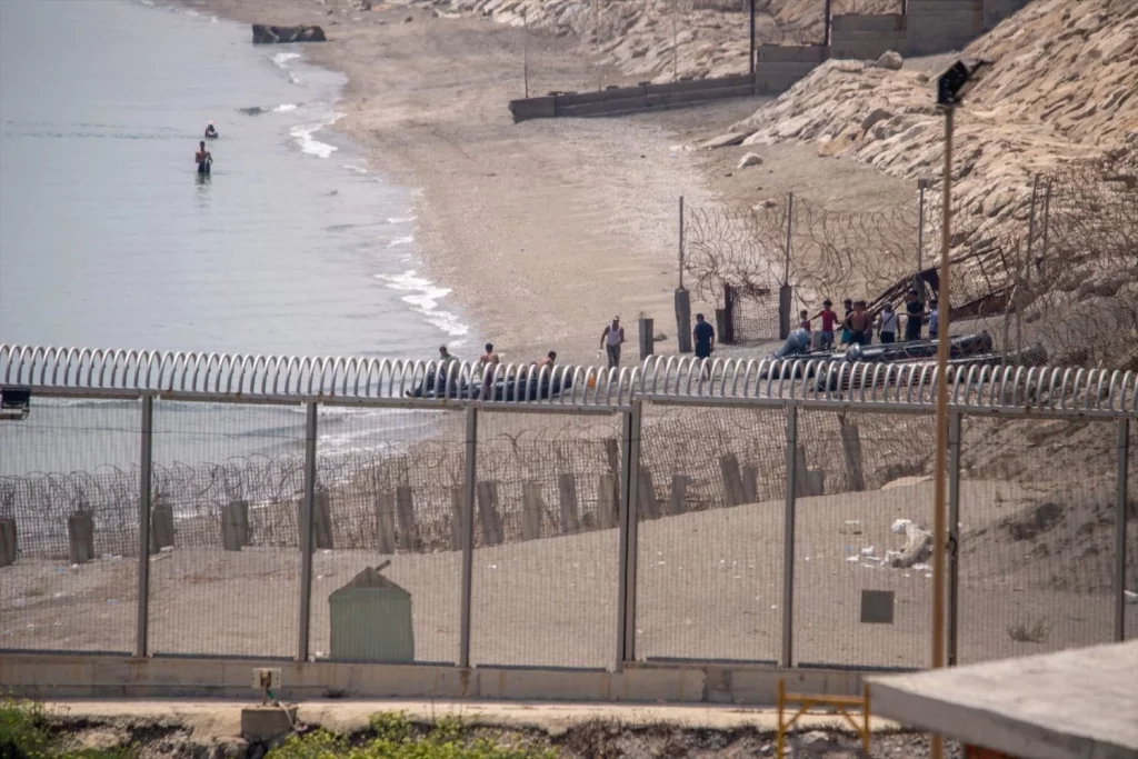 EuropaPress 6899630 mas treintena personas sido interceptadas cuando intentaban llegar costa Moncloa