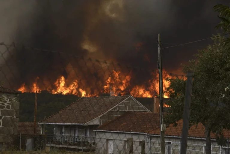 Devastador avance de los incendios que asolan Europa