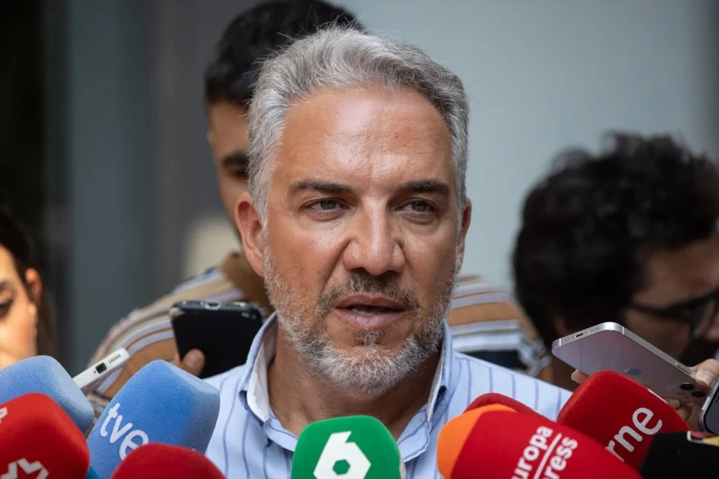 La guerra política entre PP y PSOE aviva las llamas de los incendios en España 1 Moncloa EuropaPress 6909932 vicesecretario politica autonomica municipal analisis electoral pp elias Moncloa