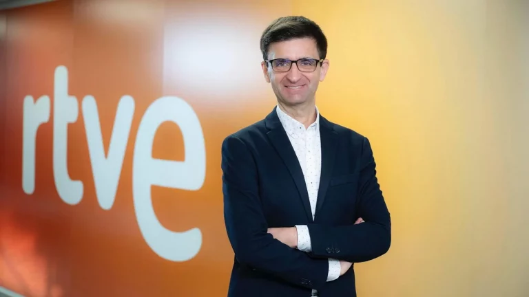 La presencia israelí en La Vuelta compromete a los presidentes de RTVE y Correos