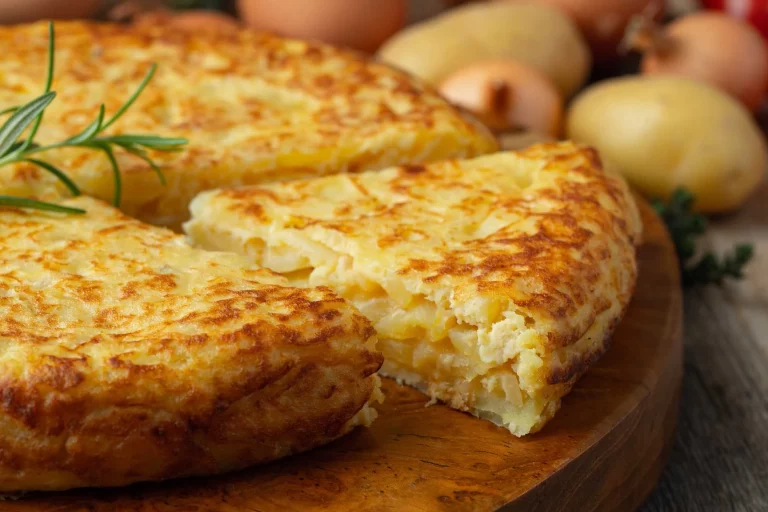 El error científico al freír la tortilla de patata: la temperatura que destruye el huevo