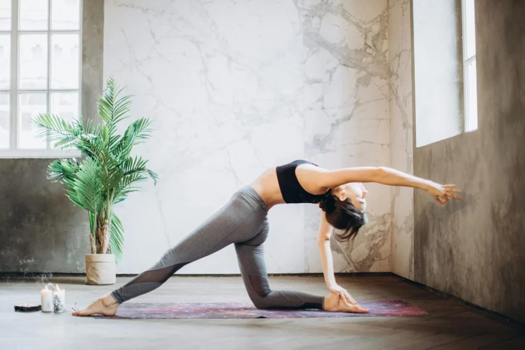 Beneficios adicionales del yoga en el tratamiento del dolor