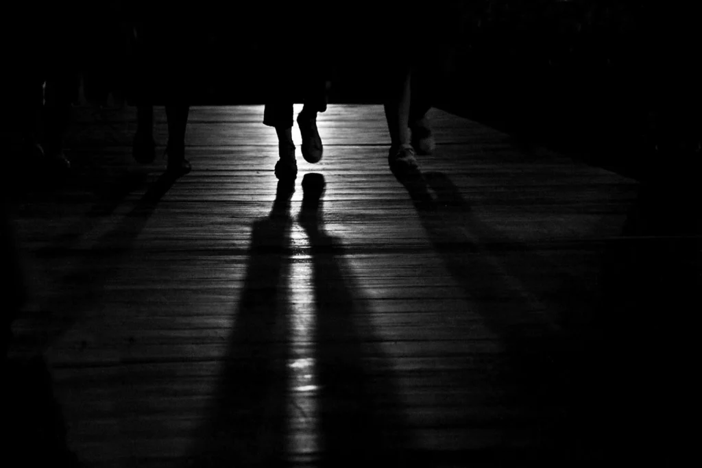 Por qué los médicos japoneses recomiendan caminar tras comer: el hábito que reduce el azúcar en sangre un 30% 31 Moncloa ADIÓS A LAS EXCUSAS: CÓMO INTEGRAR ESTE HÁBITO MILENARIO EN TU RUTINA DEL SIGLO XXI