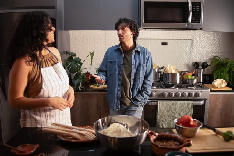 Un empleado de Carrefour confiesa: «este combo de cocina me ahorra tiempo cada mañana y está en oferta”