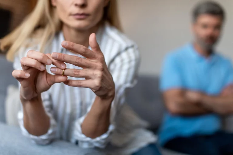 Martina Salas (51), abogada matrimonialista, sentencia: ‘La primera compra que hace un hombre cuando va a ser infiel no es un perfume ni ropa, es esto que compra en el supermercado’