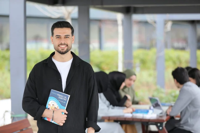 Estudiante que aprobó los cursos gratis de Microsoft: «conseguí entrevistas de trabajo en semanas»