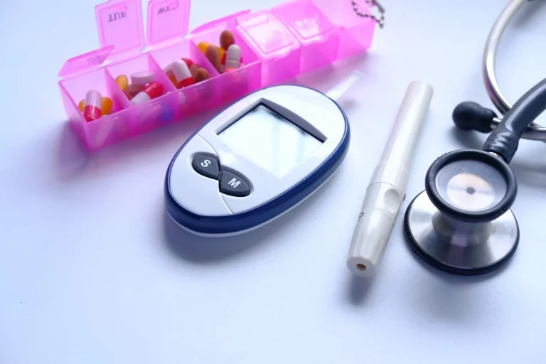 Ozempic bajo la lupa sanitaria: 1.800 afectados y 2.000 millones en juego por este efecto secundario que pone en riesgo la salud