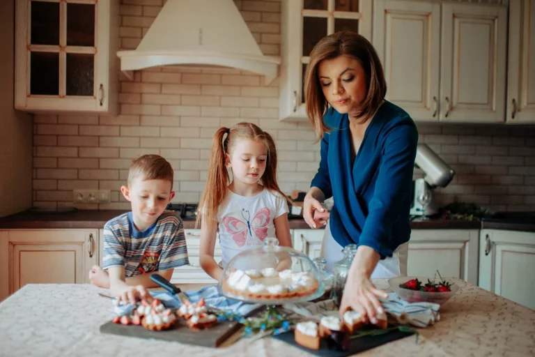 Ana Pérez (34), nutricionista: “Culpar al postre es un error; el ingrediente que de verdad estanca tu pérdida de peso está en tu desayuno”*