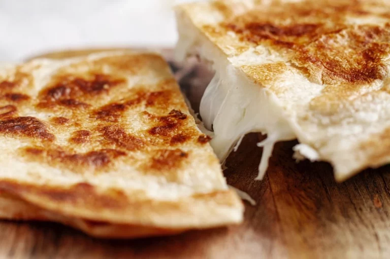 El secreto de unas quesadillas de jamón y queso crujientes y cremosas