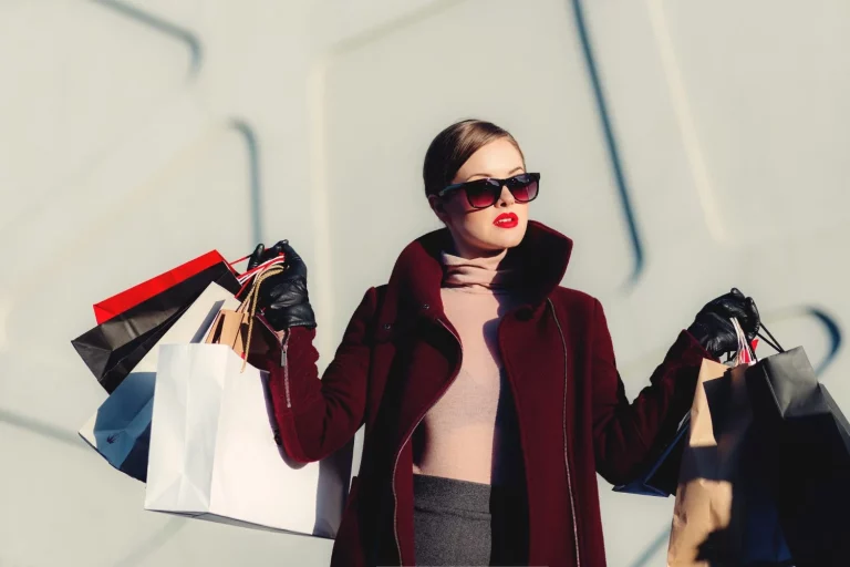 Las segundas rebajas de Zara traen prendas cómodas y elegantes que arrasan la vuelta a la oficina