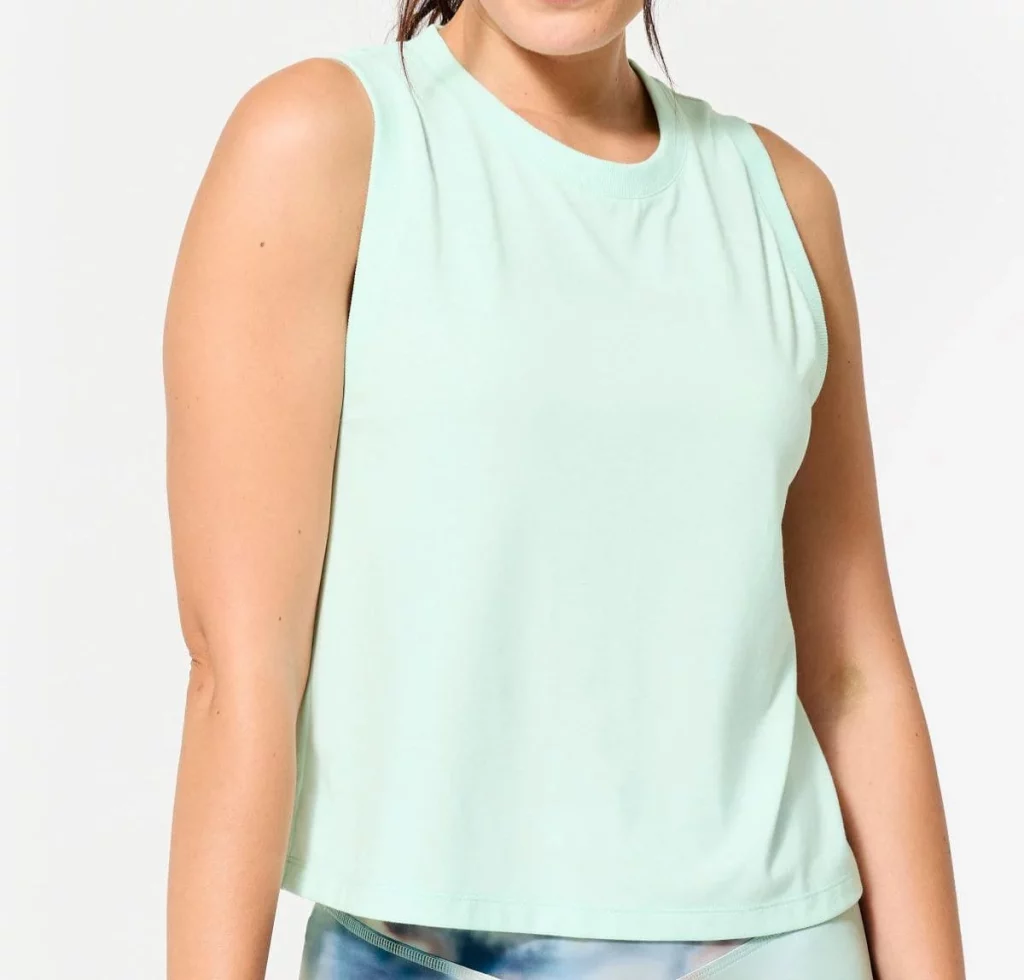 Camiseta crop top sin mangas Domyos de Decathlon