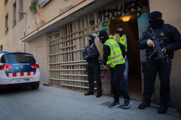 Yihadismo en España: Cataluña, foco principal de las detenciones y la radicalización digital