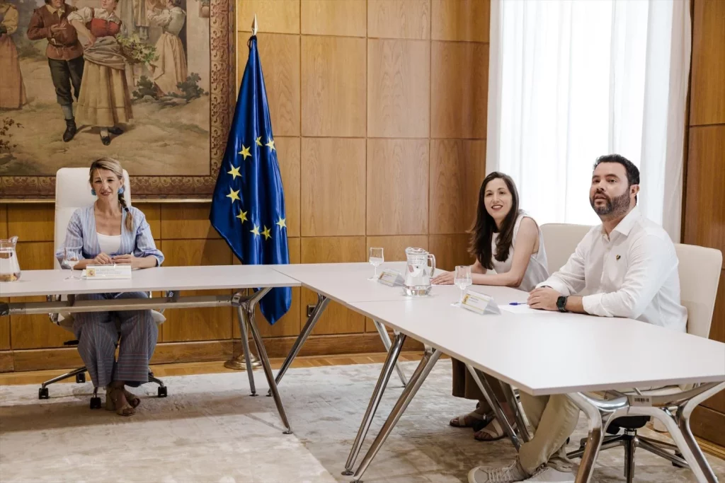 Infradenuncia, el enemigo de la comunidad LGTBI+, al descubierto tras las declaraciones de Javier Borrego 3 Moncloa EuropaPress 6818823 vicepresidenta segunda ministra trabajo economia social yolanda diaz reune Moncloa