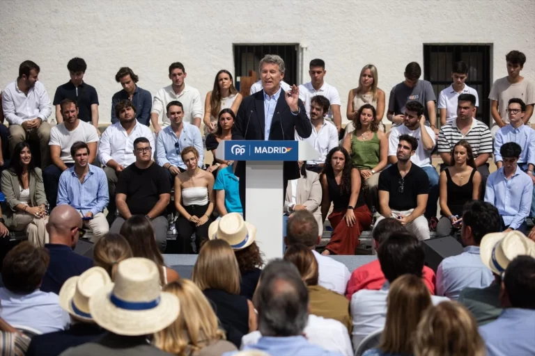 El PP eleva el tono y acusa al presidente del Gobierno de «indecencia» y «amoralidad»