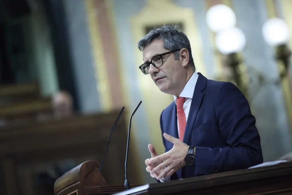 El PP acorrala a Sánchez en el Congreso por la “corrupción” que rodea a su Gobierno 2 Moncloa EuropaPress 6945422 ministro presidencia justicia relaciones cortes felix bolanos pleno Moncloa