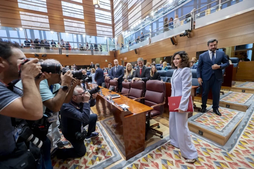 EuropaPress 6946213 presidenta comunidad madrid isabel diaz ayuso llegada debate estado region Moncloa