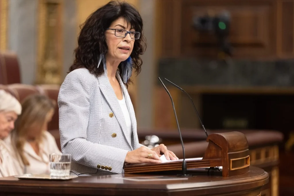 El PP exige la dimisión de la ministra de Igualdad por el fallo en las pulseras telemáticas: “Un ‘solo sí es sí’ 2.0” 1 Moncloa EuropaPress 6960679 ministra igualdad ana redondo interviene sesion plenaria congreso diputados Moncloa
