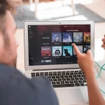 ¿IA lista para Netflix? Le pedimos thrillers y nos soltó 4 sugerencias que arruinan la noche