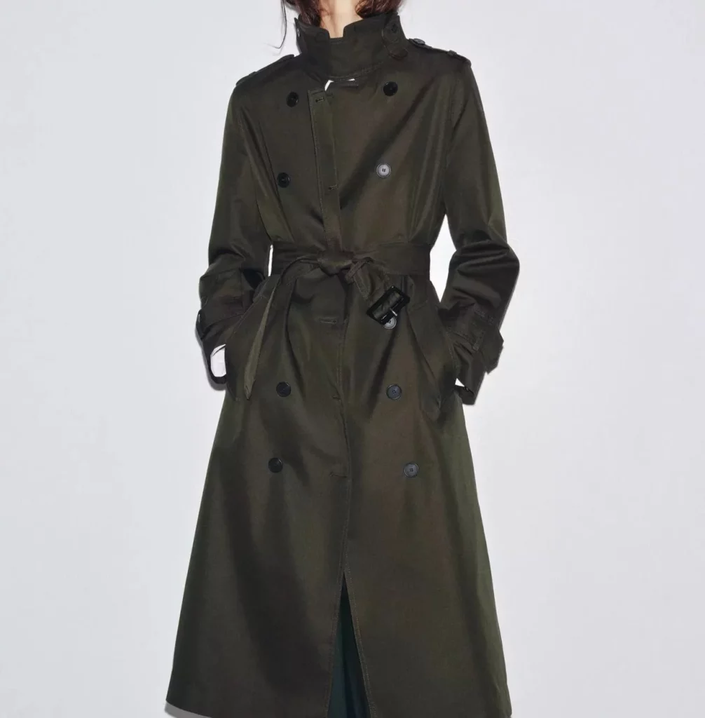Gabardina larga water repellent de Zara