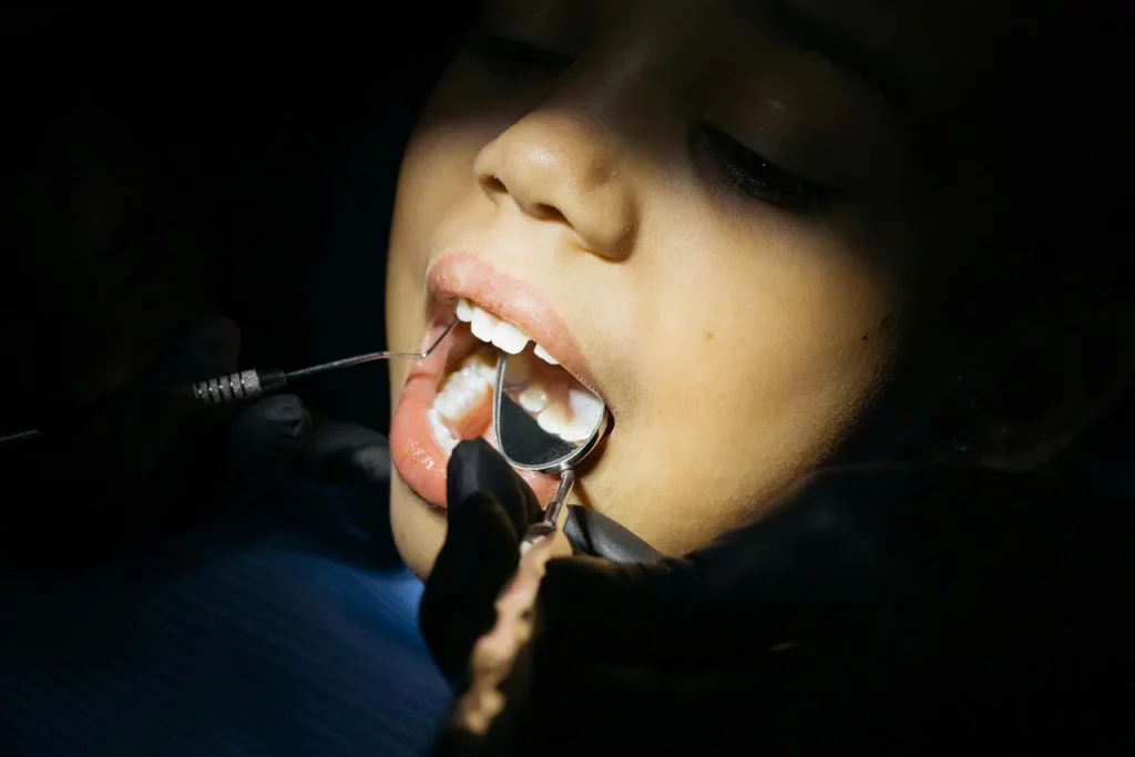 Almudena Herrai, ortodoncista: "Tener los dientes amarillos no quiere decir que tengas mala higiene" 10 Moncloa La importancia de acudir al dentista