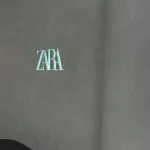 Zara da la bienvenida al otoño con 3 cazadoras elegantes que también te salvarán en invierno