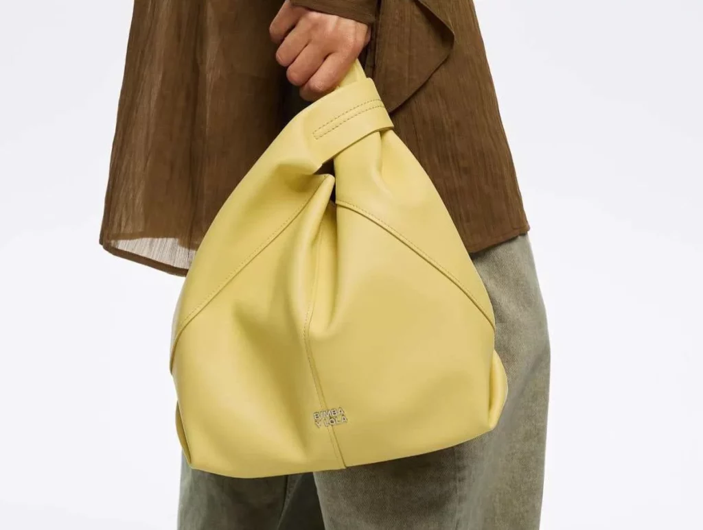 Bolso Paper mediano piel lisa banana de Bimba y Lola