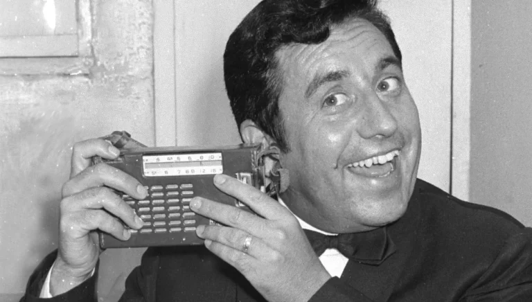 La mítica frase de ‘Amanece, que no es poco’ que casi no se rueda por el cabreo del actor: «¡Alcalde, nos ha fastidiado!»