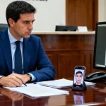 Manuel Barreto (42), abogado: “La nueva estafa que advierte la Policía Nacional no busca tu DNI, clonan tu rostro para chantajearte”