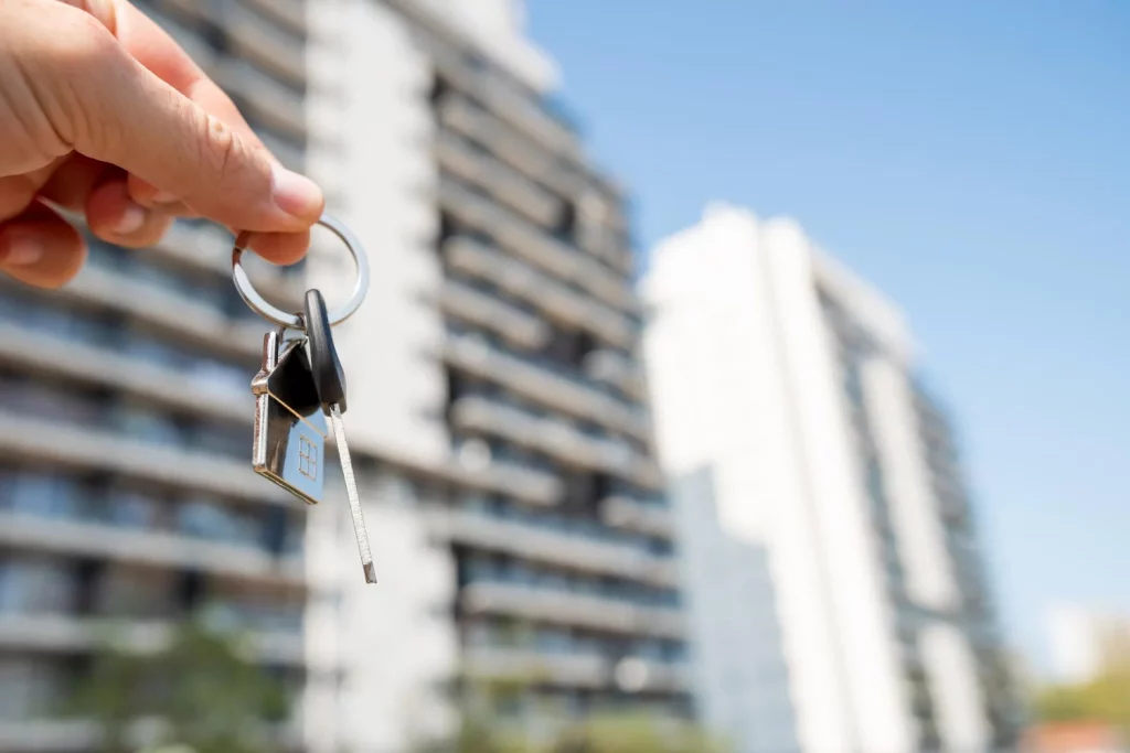 Te damos las claves definitivas para que la IA no te juegue una mala pasada en la búsqueda de tu futuro hogar. Fuente: Freepik
