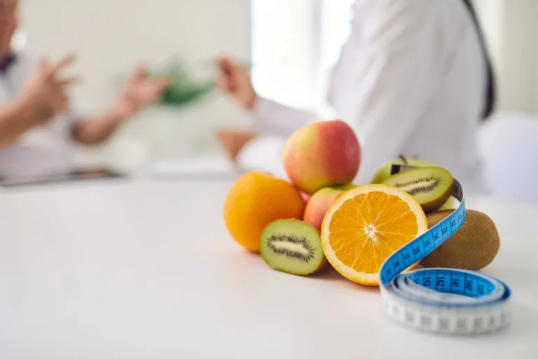 “Con Mercadona no te preocupas por la dieta”: Dra. María Ponce (27), nutricionista, comparte 5 meriendas saludables que alejan el antojo por el dulce