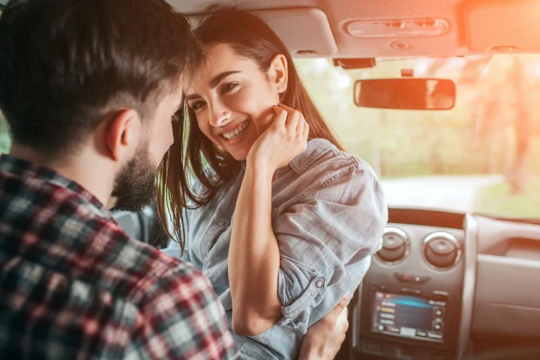 Tu coche sabe cuándo tienes una aventura: el mecánico que destapa los datos secretos que tu vehículo envía para certificar una infidelidad en un divorcio.