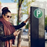 Si usas apps para pagar el parquímetro en Madrid, Omar Suse (33), informático avisa: «Tu tarjeta puede quedar expuesta»