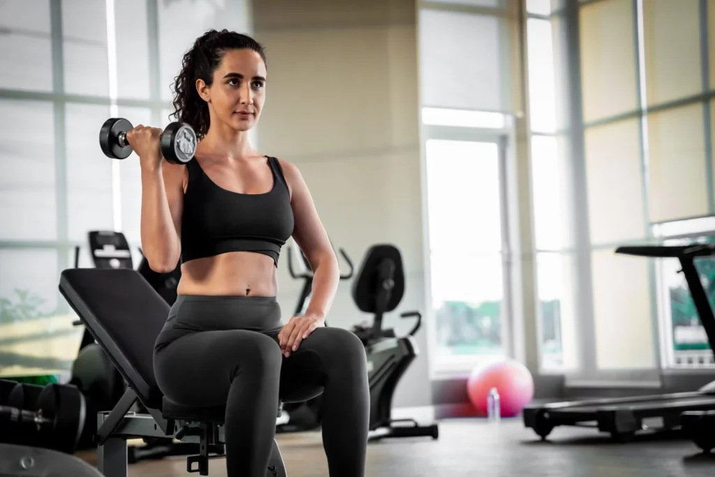 "Si quieres perder peso, olvídate del cardio": Felipe Andrade (41), preparador físico, comparte su estrategia para quemar grasa sin dietas estrictas 5 Moncloa Si hacer cardio no funciona, ¿qué rutina debo seguir?