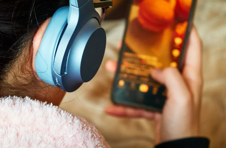 El «modo fantasma» de Spotify: actívalo y escucha música offline sin consumir datos en cualquier viaje