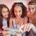 María Ríos (38), experta IA: «Tu hijo ya tiene perfil biométrico en China aunque nunca haya usado TikTok: el algoritmo lo crea desde la escuela»