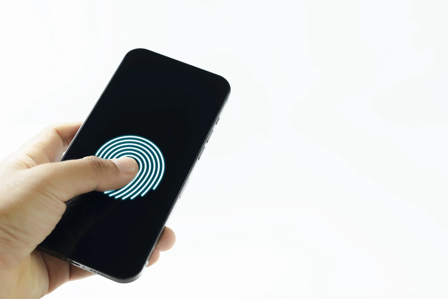 Tu identidad biométrica, algo único e intransferible, ahora tiene un precio en el mercado negro, y tu móvil podría ser el culpable de esa transacción. Fuente: Freepik 
