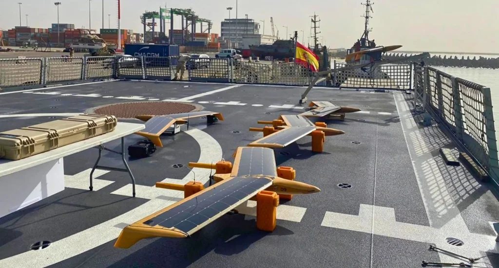 El futuro Escudo Antidrón de la UE: La ambiciosa obsesión de Ursula von der Leyen 3 Moncloa La Armada adquiere el dron M5D-Airfox diseñado y fabricado por Marine Instruments (Fuente: Marine Instruments)