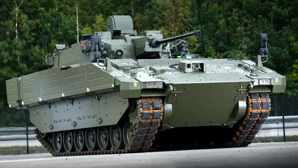 Inyección millonaria de Defensa para rejuvenecer los obsoletos blindados Pizarro 2 Moncloa 788681583 235525478 1706x960 Moncloa