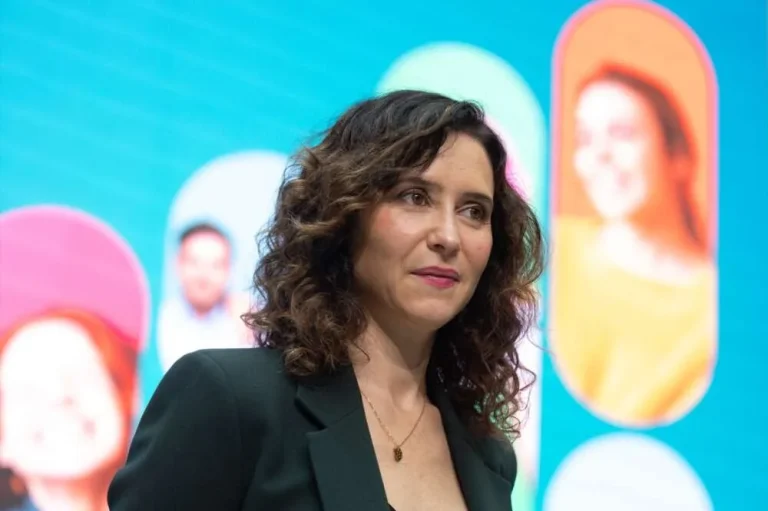 Delegado del Gobierno tacha de racista a Ayuso por exigir repatriación de 110 menas en Madrid