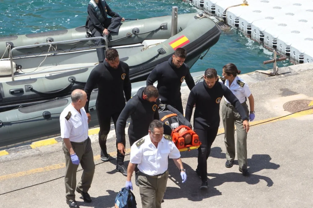 EuropaPress 1630374 rey visita escuela infanteria marina general albacete fuster escuela buceo Moncloa