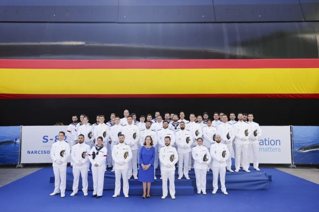 El S-82 Narciso Monturiol de Navantia, el cazador invisible que relanza a la Armada 2 Moncloa EuropaPress 7000481 ministra defensa margarita robles ceremonia puesta flote submarino s 82 Moncloa