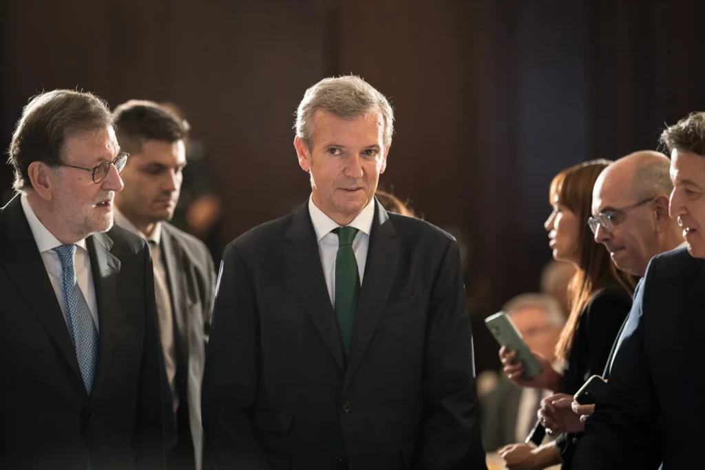 Alfonso Rueda: "Gobernar sin presupuestos es una anormalidad democrática" 1 Moncloa EuropaPress 7029794 expresidente gobierno mariano rajoy presidente xunta alfonso rueda desayuno Moncloa
