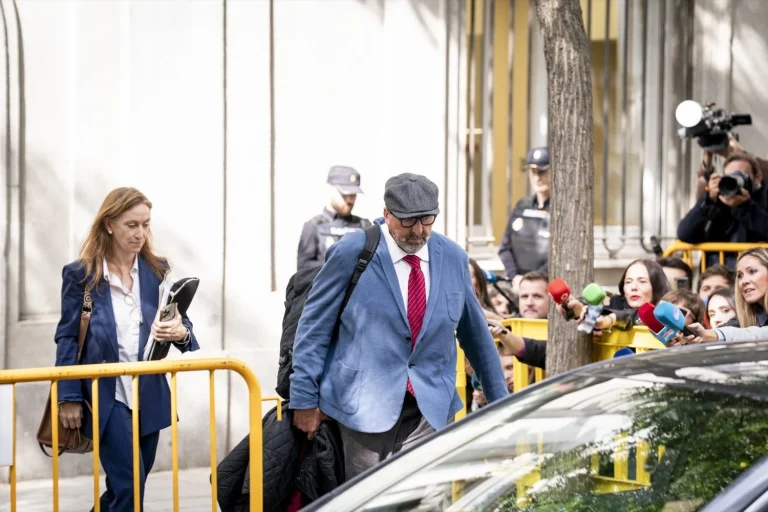 El riesgo de fuga de Koldo García y Ábalos «no puede nunca descartarse»
